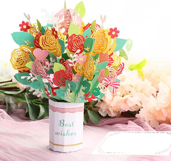 3D Pop-Up Wenskaart met Handgemaakt Roze Bloemboeket – Ideaal voor Moederdag & Vaderdag – Duurzaam Papier – Verrassend Design – Uniek Handwerk
